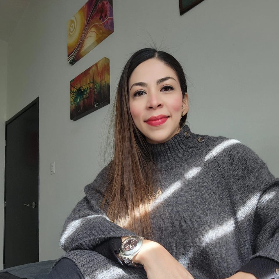 Psicóloga Frida Genis Vivanco — sobre mí